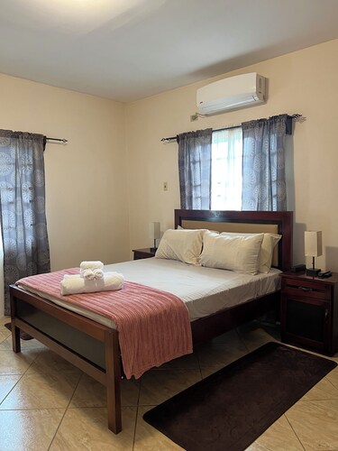 Hamony House Fabulous 1-bedroom apartment with AC in Kelly Village
