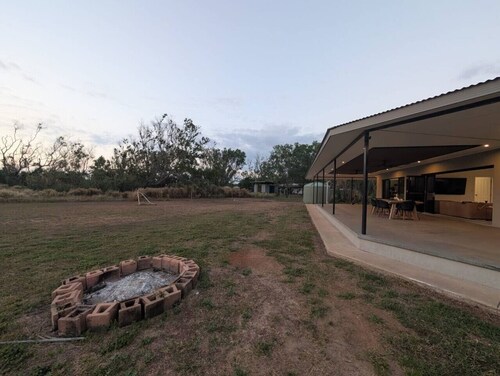 ZenLux Mermaid Sunsets: Beachfront Fishing Retreat