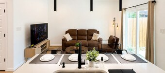 Modern 3BR Retreat Near River Walk, Minutes from Downtown San Antonio
