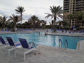 Pool - Spacious 2-bedroom condo with AC in pleasant Hutchinson Island Resort Community (Fort Pierce)