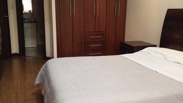 WiFi, bed sheets