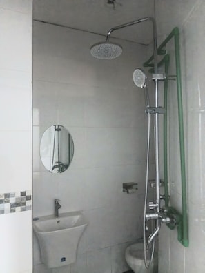 Comfort Double Room, 1 Double Bed, Non Smoking | Bathroom | Shower, towels, soap, toilet paper - Jigs Hotel (Machakos)
