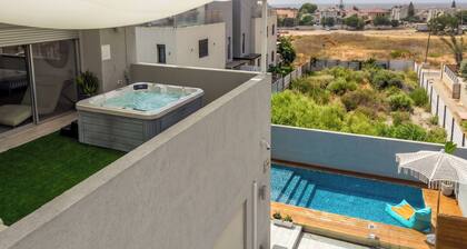Olga Resort - Private Pool & Jacuzzi by the Sea