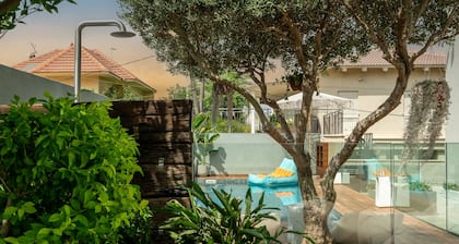 Olga Resort - Private Pool & Jacuzzi by the Sea