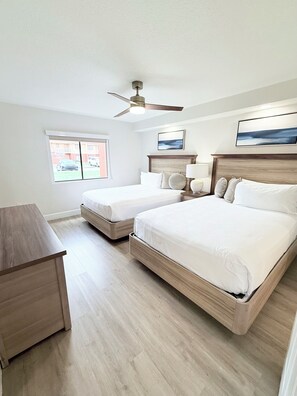 Room - 2-bedroom Resort in adorable Kissimmee w/fitness room & AC, Disney Parks. (kissimmee)