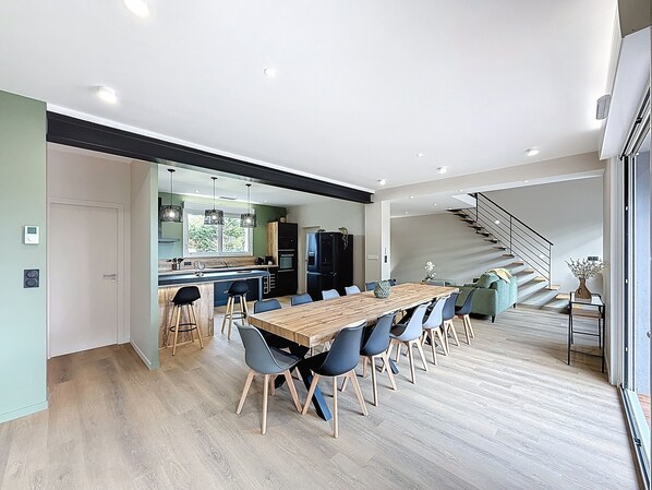 Interior - Vrbo Property (Varennes-sur-Loire)