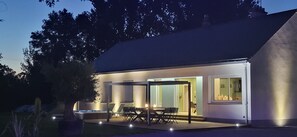 Exterior - Vrbo Property (Varennes-sur-Loire)