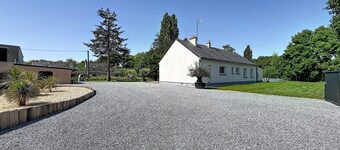 Vacation rental with a hot tub located between Saumur and Chinon, accommodating 14 people