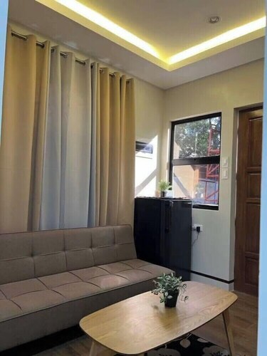 Cozy Stay at JAL Transient House