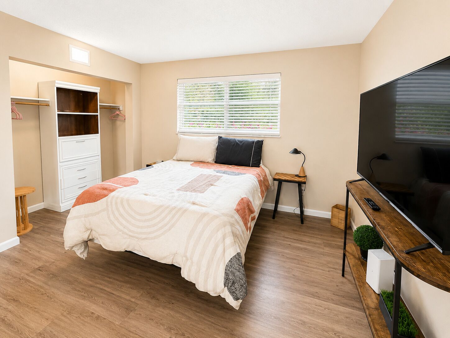 1 bedroom, WiFi, bed sheets