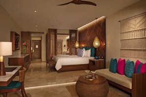 Iron/ironing board, WiFi, bed sheets - All inclusive romantic swim out room with jacuzzi for 2 at Secrets Maroma Beach (Punta Cana)
