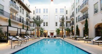 Montclair King Escape|Private Studio + Pool & Spa