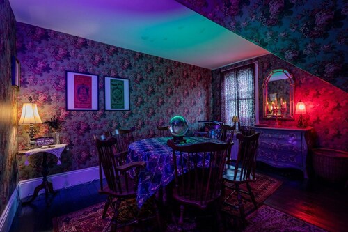 Friendship House: in the Heart of Historic Salem