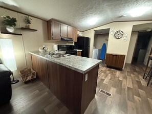 Private kitchen - Whyte Pine Woods (Bainbridge)