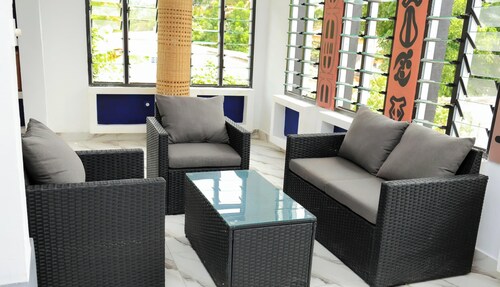 Romantic villa @ Baie Des Milliadaires Abidjan-CI not far from Romano Lodge.