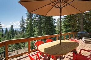 Outdoor dining - Beautiful Sunnyside Tahoe Vacation Home with Lake Views (Tahoe City)