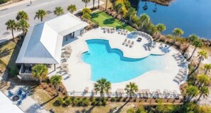 Piscine extérieure