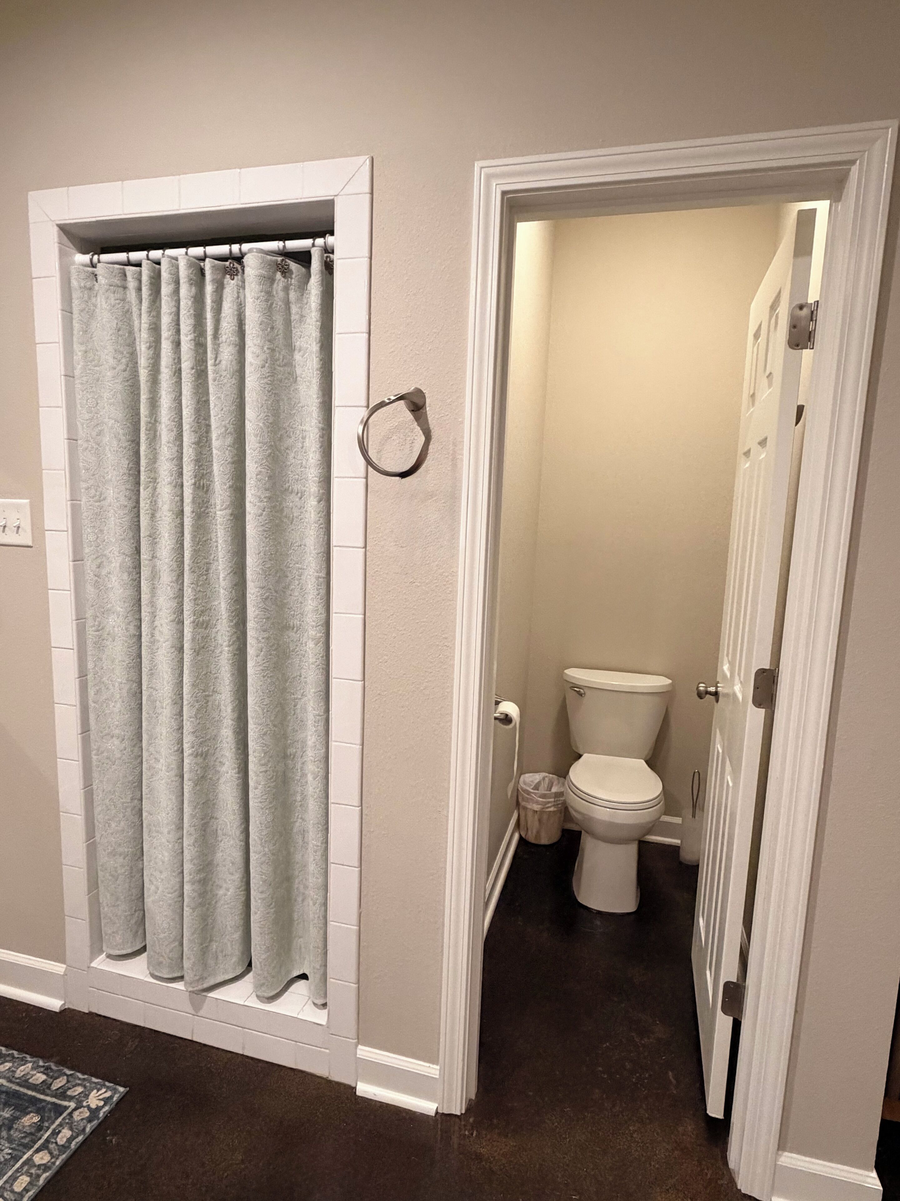 Shower, hair dryer, towels, toilet paper