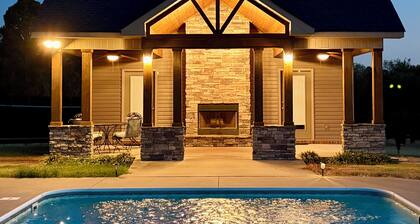 Guest House at Cow Creek-Private Pool & Mtn Sunset Views, Close to Harding