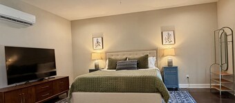 Guest House at Cow Creek-Private Pool & Mtn Sunset Views, Close to Harding