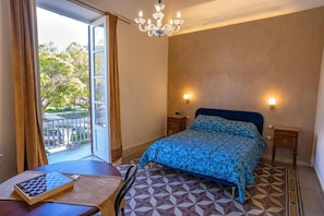 Blackout drapes, iron/ironing board (on request), WiFi (free) - Belvedere suite (Termini Imerese)