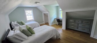 New Remodel Fairfield 3-bedroom in delightful Walking Distance to Sacred Heart