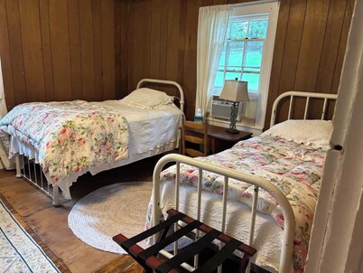 Farmville Lake House minutes from H-SC and Longwood