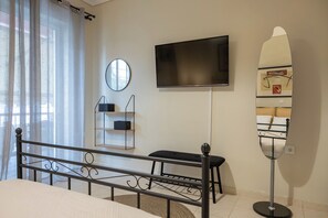 Iron/ironing board, WiFi, bed sheets - Semeli's House, 100m from Gribovo Beach with parking (Ναύπακτος)