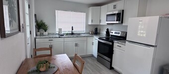 Ask 4 Discounts -Fast WiFi, Fenced & Pet Friendly