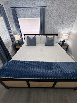 Ferros/tábuas de passar roupa, Wi-Fi, roupa de cama