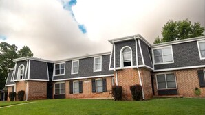 Unclassified image, 4 of 7, button - Wobbly Glaize Getaway! Cozy Lake Condo near Wobbly Boots and Grand Glaize Bridge (Osage Beach)