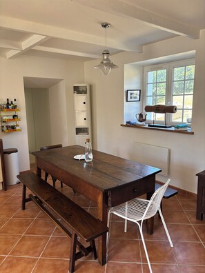 Unclassified image, 3 of 6, button - Vrbo Property (Plounévez-Lochrist)