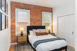 Room - Ohio State, Short North, Off Street Parking, Games, Firepit (Columbus)