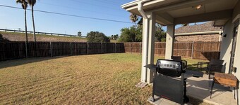 Casa Sonador - 3-bedroom 2.5 bath house in Edinburg