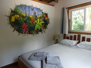 3 slaapkamers, een bureau, een strijkplank/strijkijzer, gratis wifi