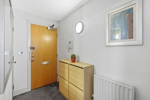 Interior - Canary wharf stays (London)