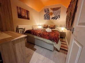 1 Schlafzimmer, Schreibtisch, Bügeleisen/Bügelbrett, kostenloses WLAN