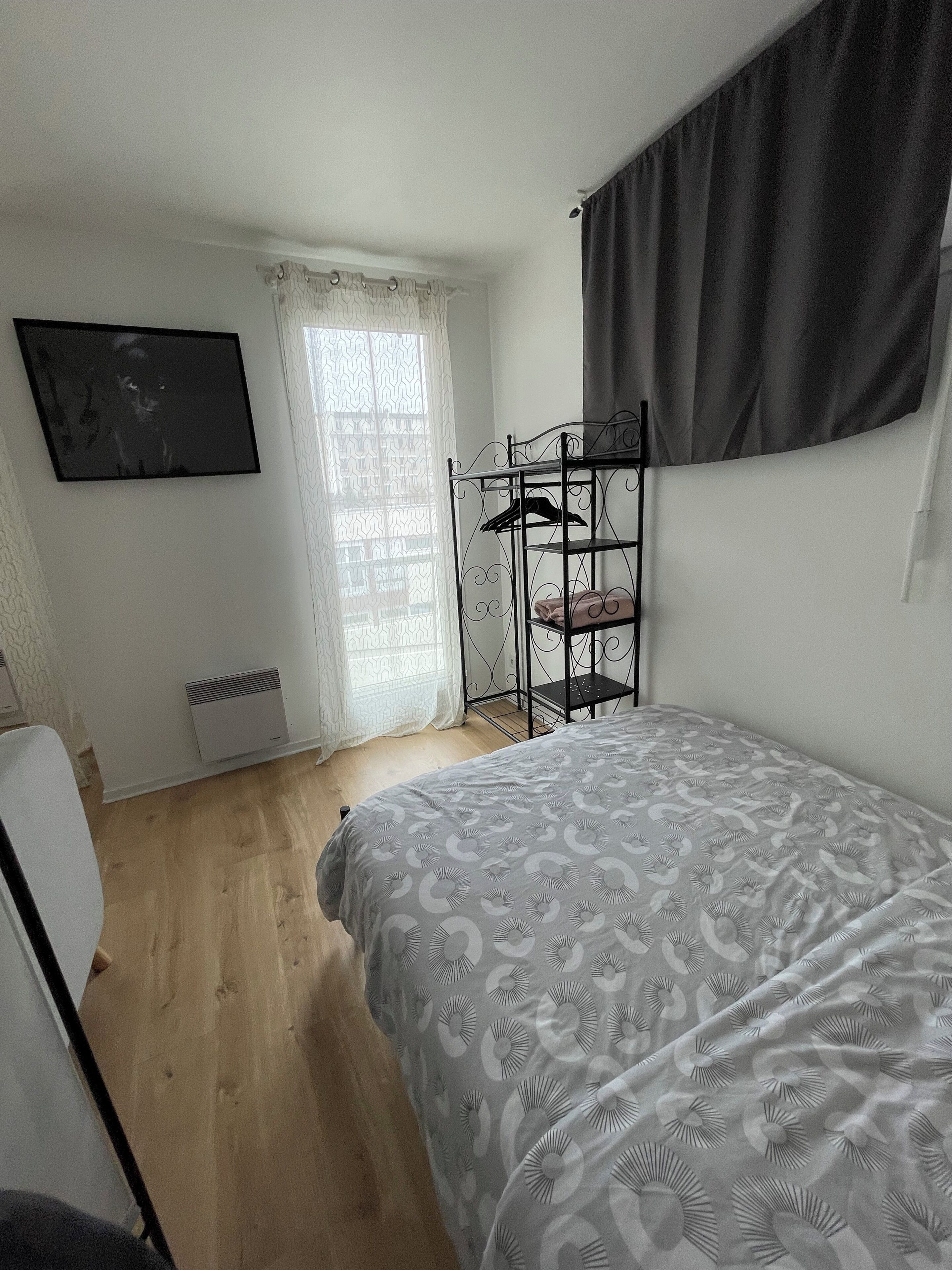 1 bedroom, desk, iron/ironing board, WiFi (free)