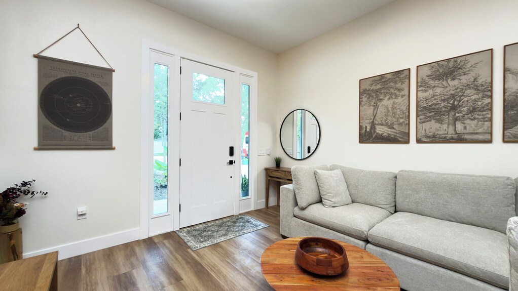 Gorgeous Newly Renovated Getaway 2br/ 2ba Near Blue Spring State Park - Orange City, FL