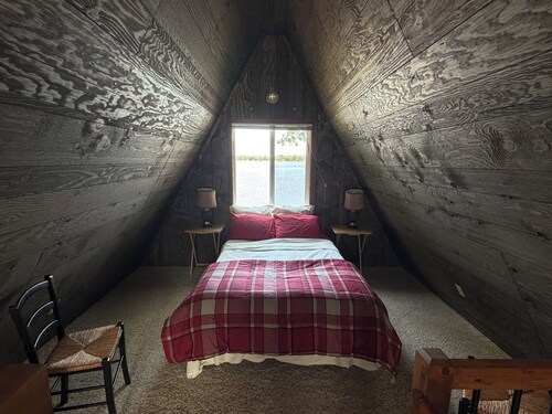 Cozy A-Frame Cabin on Turtle Lake - Sleeps 4, Steps from your private sand beach