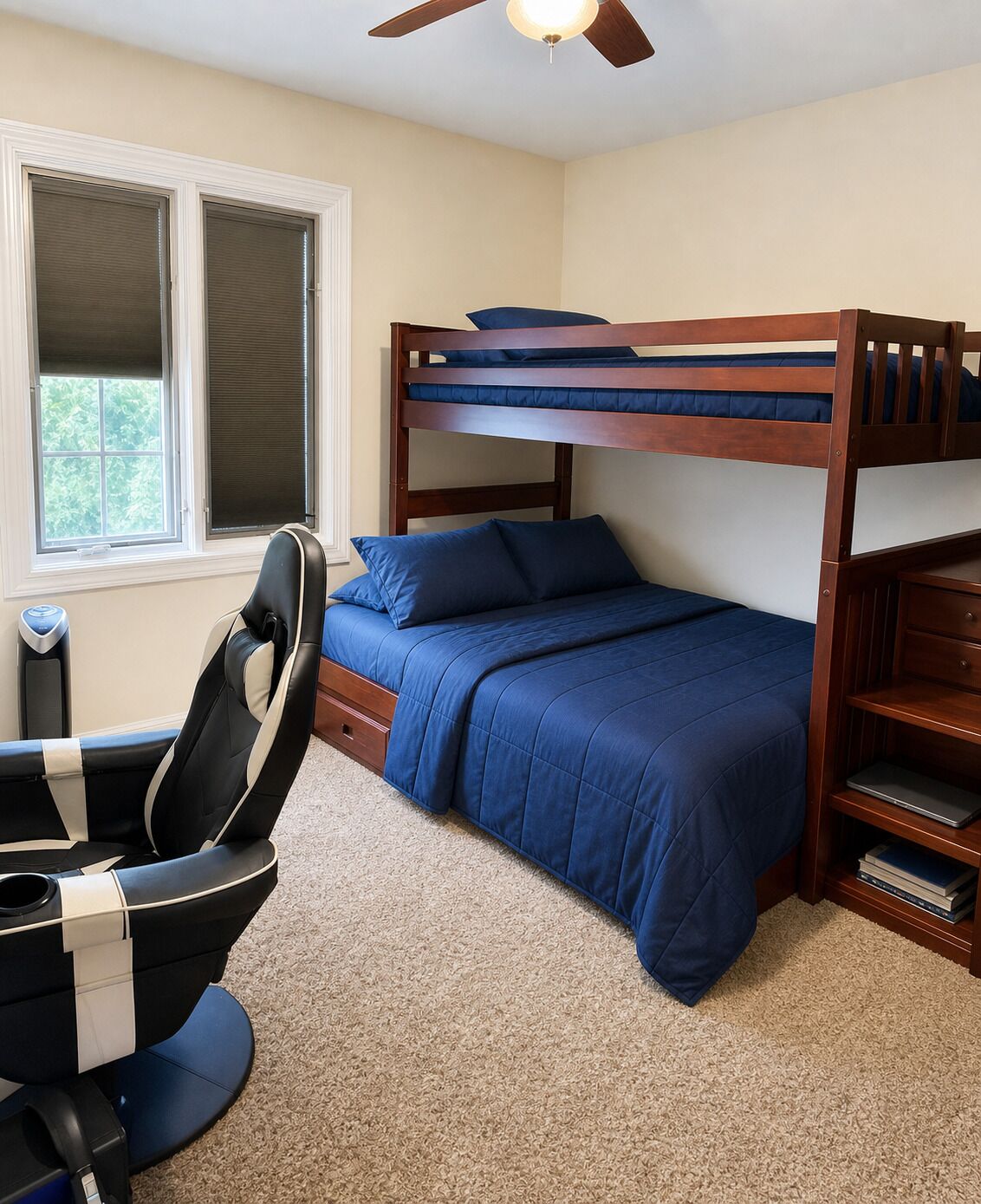 4 bedrooms, iron/ironing board, free WiFi, bed sheets