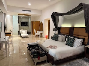 Iron/ironing board, WiFi, bed sheets - THREE BDROOM PENTHOUSE POST-CHRISTMAS WEEK 12/27/26- 01/02/27 IN PUERTO VALLARTA (Puerto Vallarta)