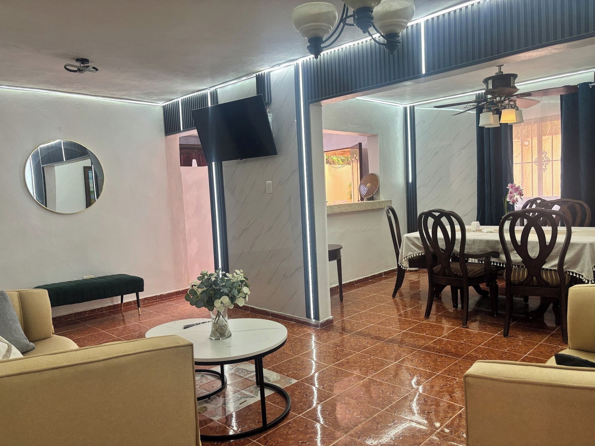 House, 3 Bedrooms, Smoking, Balcony | Dining room