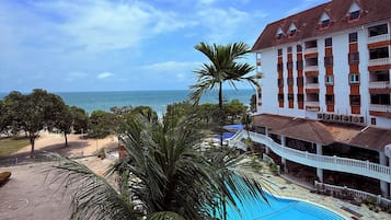 Apartment, 2 Bedrooms, Balcony, Sea View | Pool