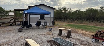 Rockin R Farmhouse, 2 Bed/2 Bath, Sleeps 6, Country Living, Hunters Welcome