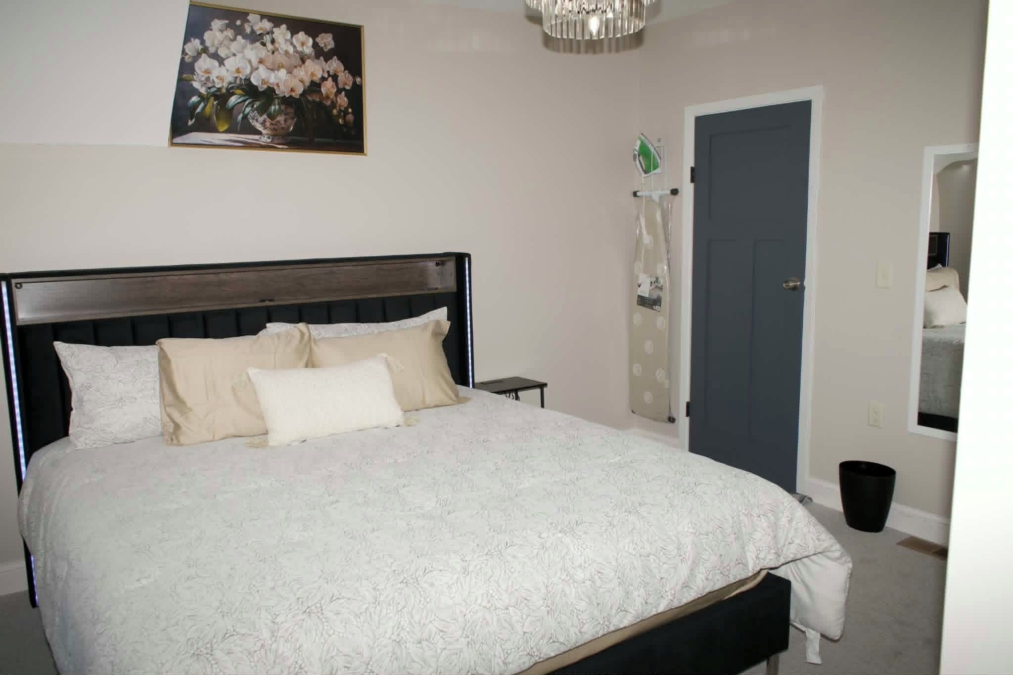 2 bedrooms, iron/ironing board, WiFi, bed sheets
