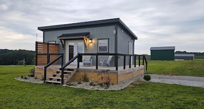 Whitetail Suites Cabin 2, peaceful and serene. Relax, Restore and Explore.