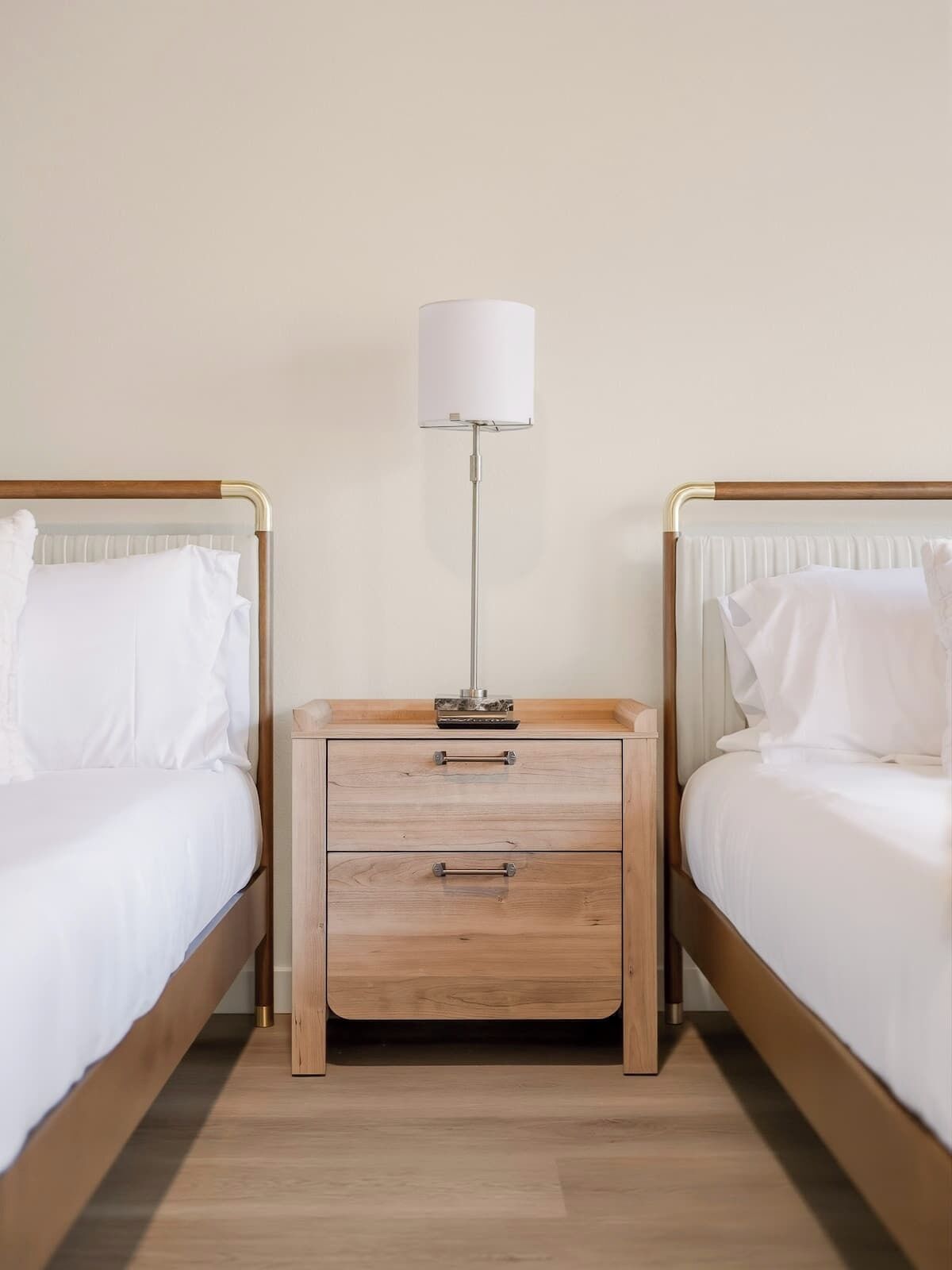 Iron/ironing board, WiFi (free), bed sheets