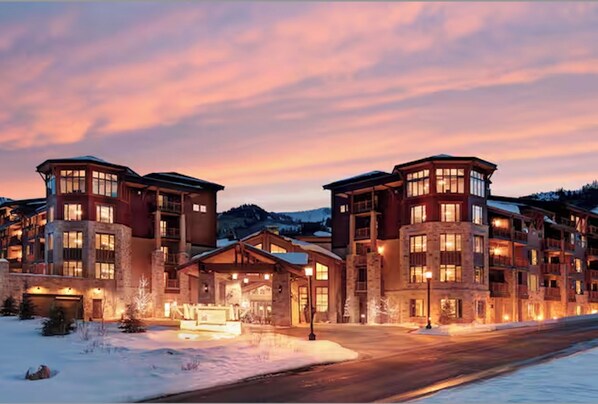 Exterior - 3BR/4BA ski-in/ski-out resort in Park City Christmas Week December 19-26, 2026 (Park City)