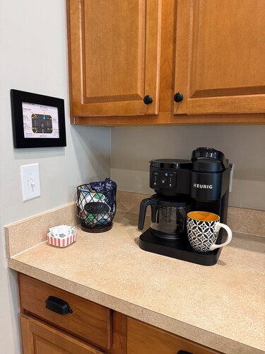 Walk-In Shower, Centrally Located 3 bedroom 2 bathroom